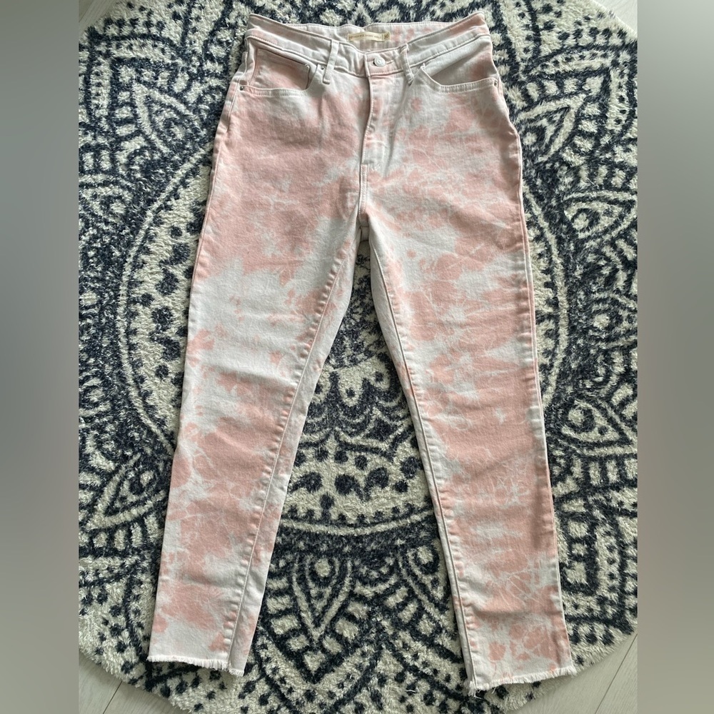 Size 30 Levi’s high rise skinny ankle jeans​​​​​​​​​​